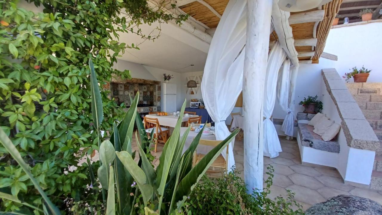 Li Petri Manni Bed & Breakfast Olbia Exterior photo