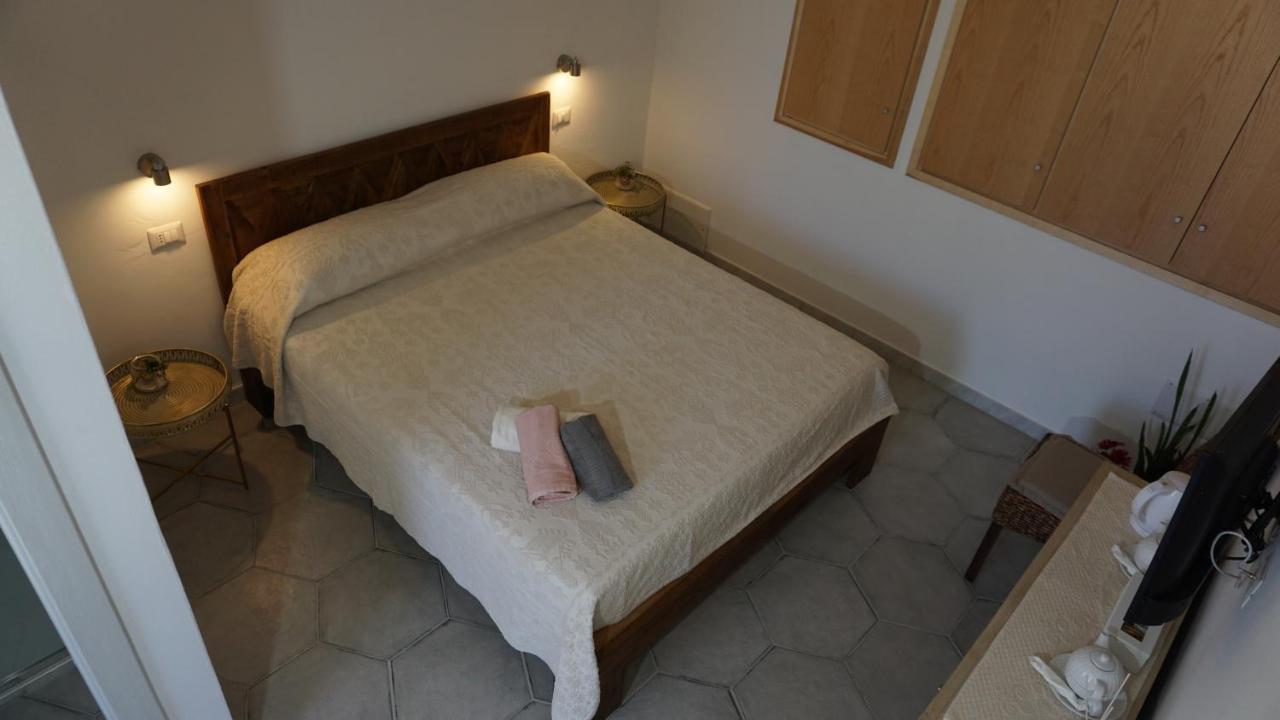 Li Petri Manni Bed & Breakfast Olbia Exterior photo